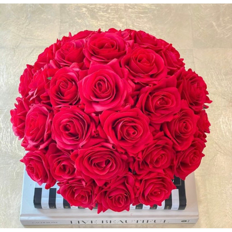 Arrangement d'hortensias dans un vase, Rouge