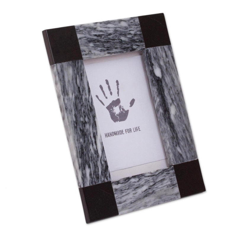 Antwaan Black and Gray Digital Picture Frame