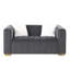 Un canapé-lit moderne sur un Chesterfield traditionnel