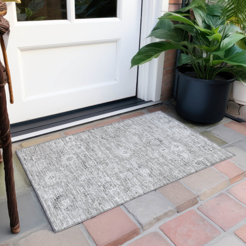 Tapis gris intérieur / extérieur lavable à la machine Chayden ACN1089, Rectangle 1'8" x 2'6"