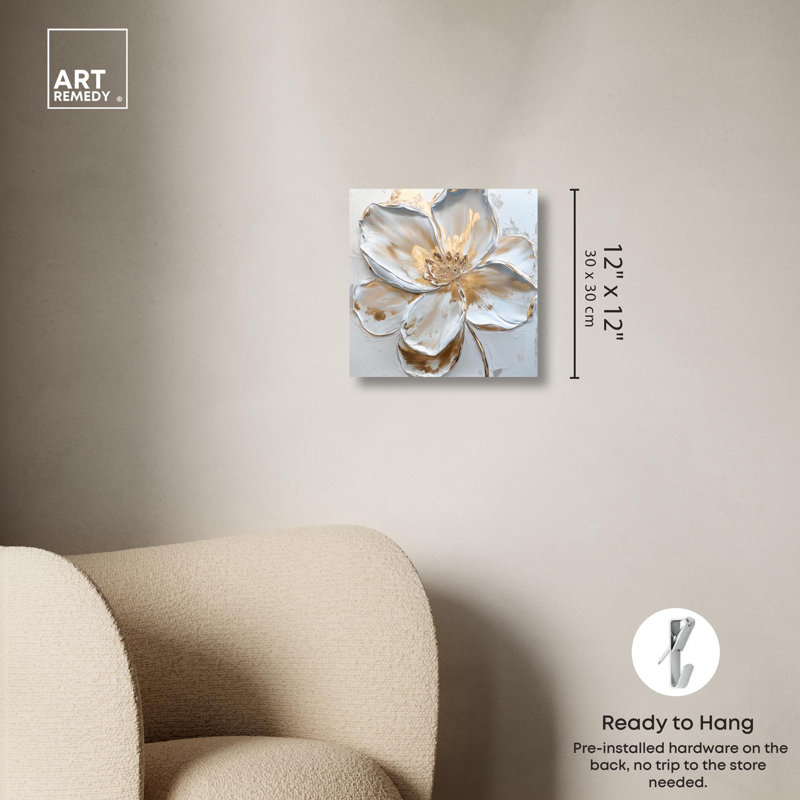 «Ivory White II», art floral élégant par Art Remedy, Toile tendue, H 12 po x l 12 po x P 1,5 po