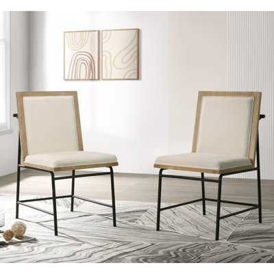 Exquis ensemble de deux chaises de salle à manger rembourrées en tissu avec finition chêne, idéal pour rehausser l'esthétique de la salle à manger