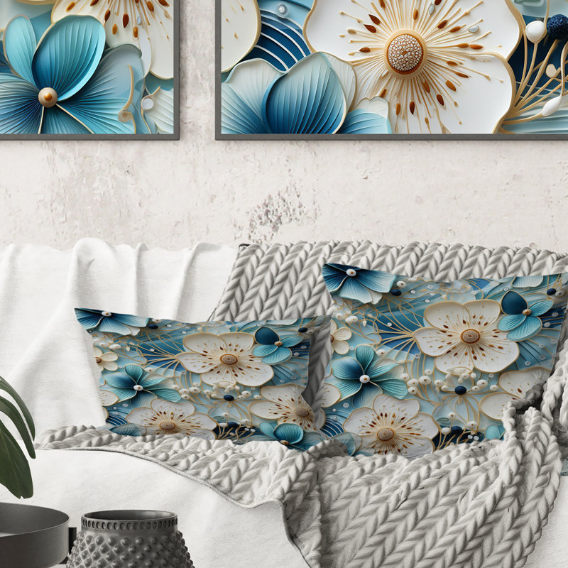 Coussin décoratif imprimé de fleurs bleues et blanches Simplicity, H 16 po x l 16 po