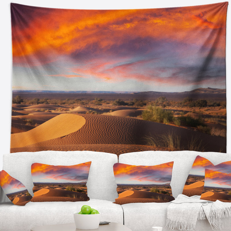 Paysage avec dunes du Sahara sous un ciel coloré, H 32 po x l 39 po