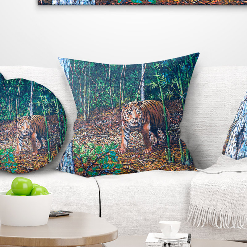 Tigre dans la forêt - Coussin imprimé animal, 16 po x 1 po, Coussin décoratif
