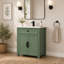 Meuble-lavabo sur pied de 70,2 cm (27,64 po) avec rangement, design moderne du milieu du siècle, armoire peinte en vert, lavabo en céramique et poignées en métal