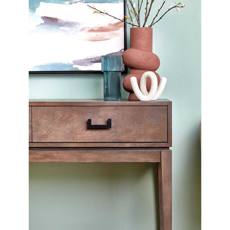 Delrae Aluminium Table Vase