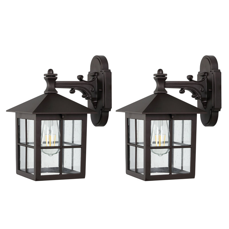 Daljinder Iron Wall Light