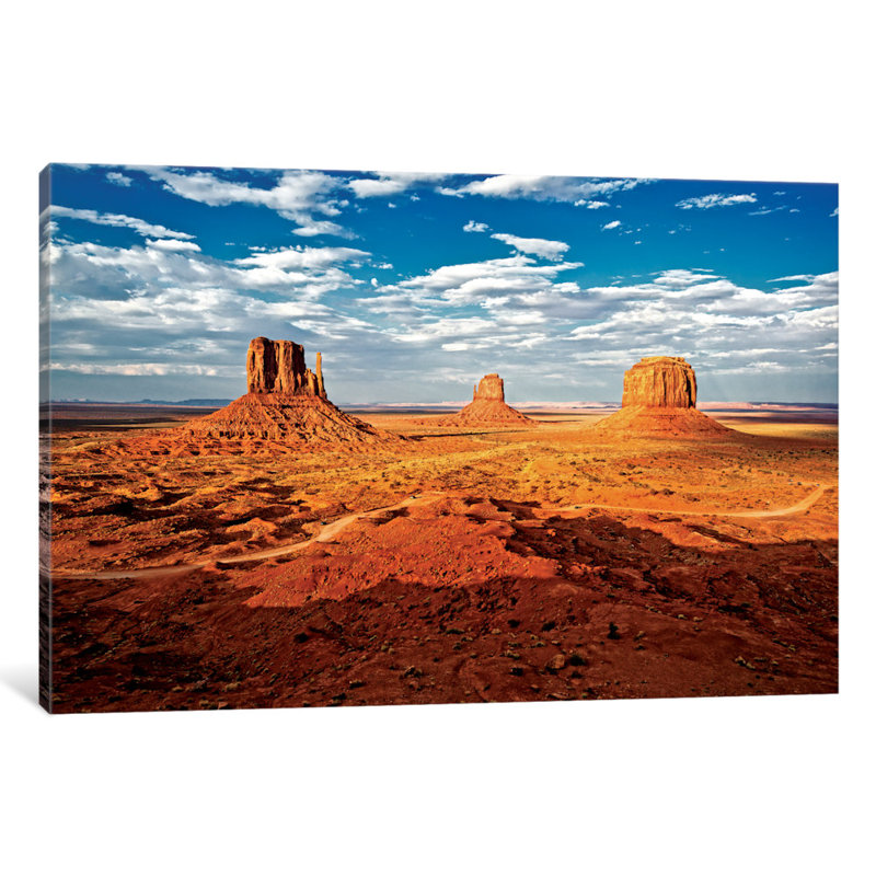 Monument Valley I, reproduction de photo sur toile tendue, H 26 po x l 40 po x P 1,5 po, Pas de tapis, Toile tendue