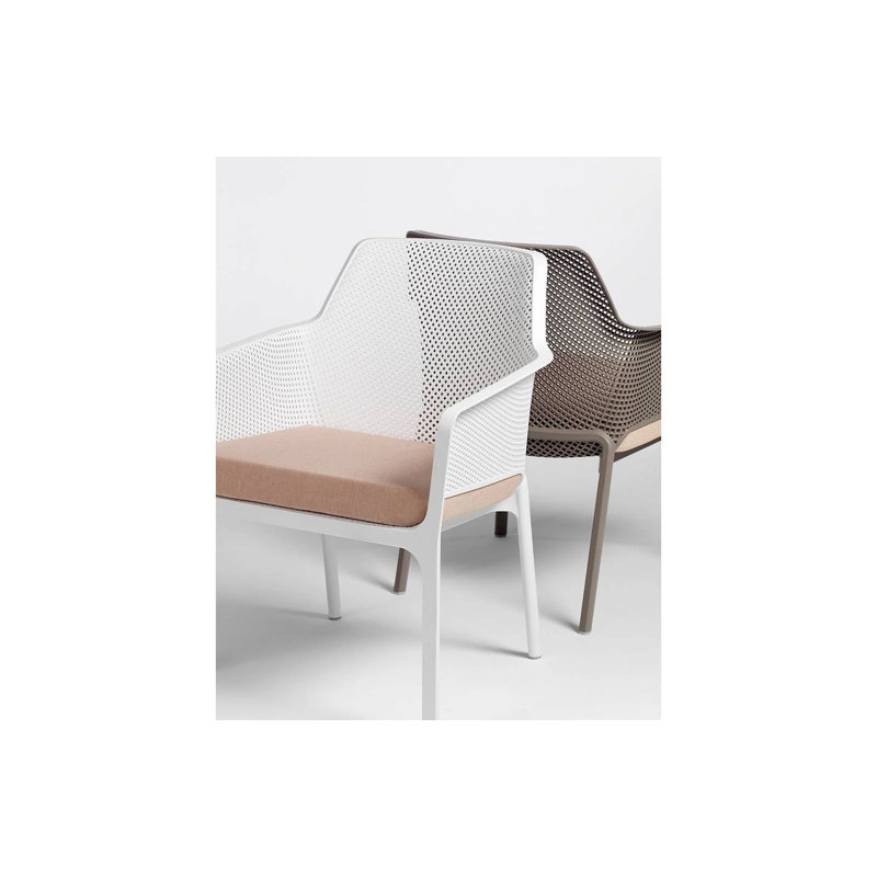 Net Outdoor Lounge Chair, White