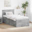Bed-146394921-146394907