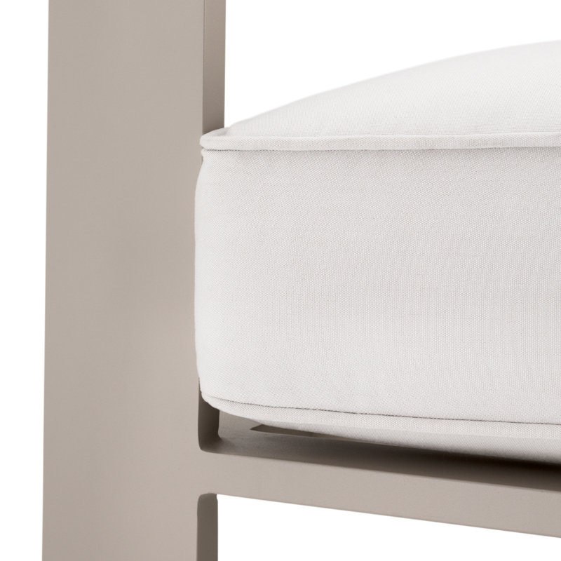 Belle Vue Outdoor Lounge Chair