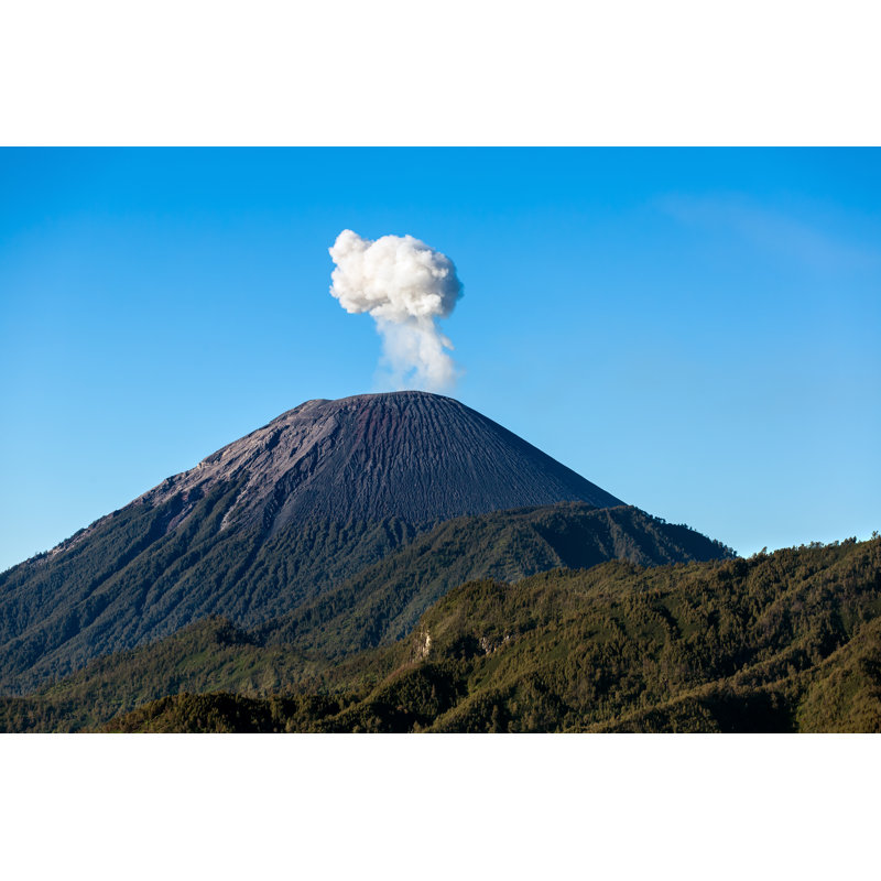 Semeru Volcano Mountain - Photographie sur toile tendue, H 12 po x l 18 po