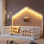 Lits simples robustes en bois avec rails hauts, conception moderne pour chambre d'enfant, finition blanche