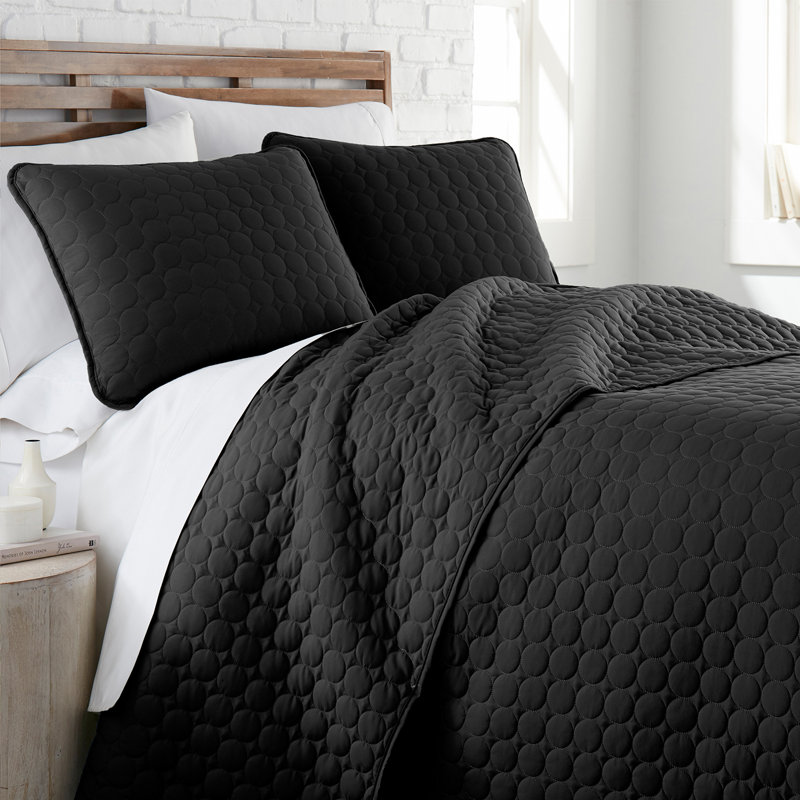 Southshore Fine Linens Lightweight Oversized Reversible Quilt Set with shams, Twin/Twin XL Quilt + 1 Standard Sham, Black