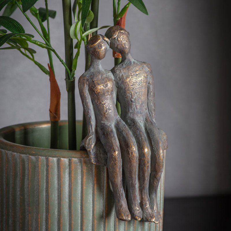 Villegas People Plastic Garden Statue, Bronze