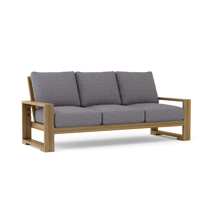 Canapé de patio en teck à assise profonde avec coussins Sunbrella Lochlan, Cast Slate