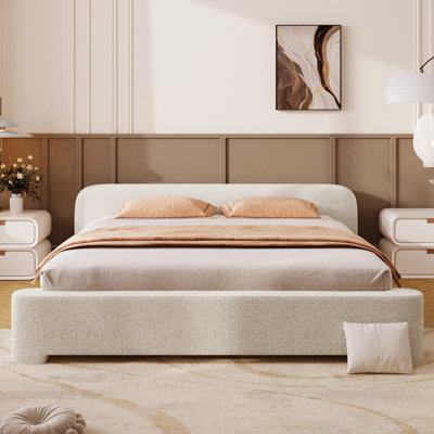 Grand lit avec housse Boucle - confortable, élégant et confortable, revêtu de blanc