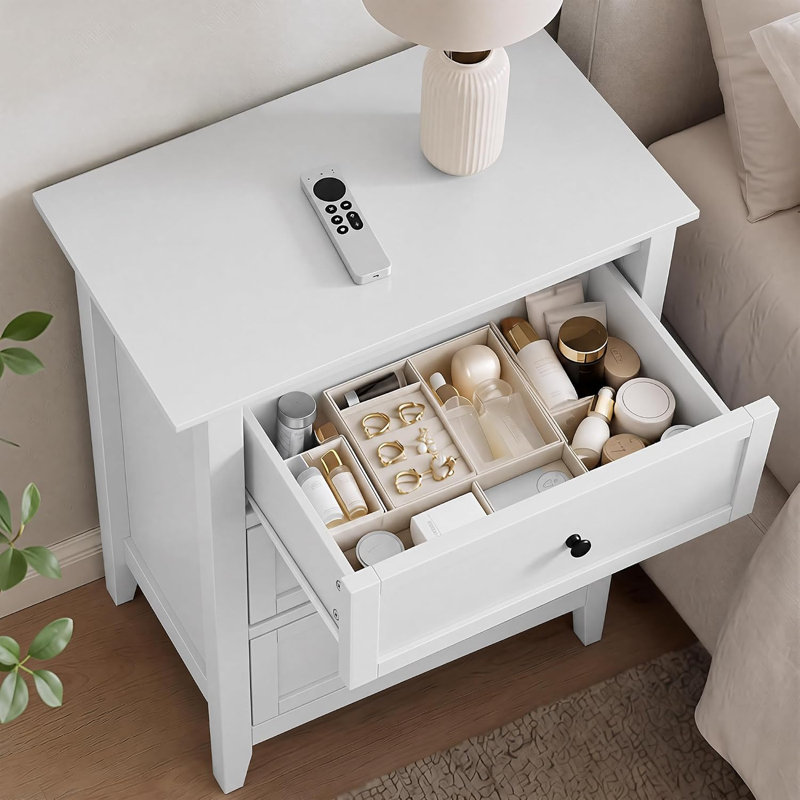 Commode 3 tiroirs pour chambre à coucher, commode moderne avec boutons en métal, table de chevet de 27,5 po de large pour chambre de bébé, salon, appartement
