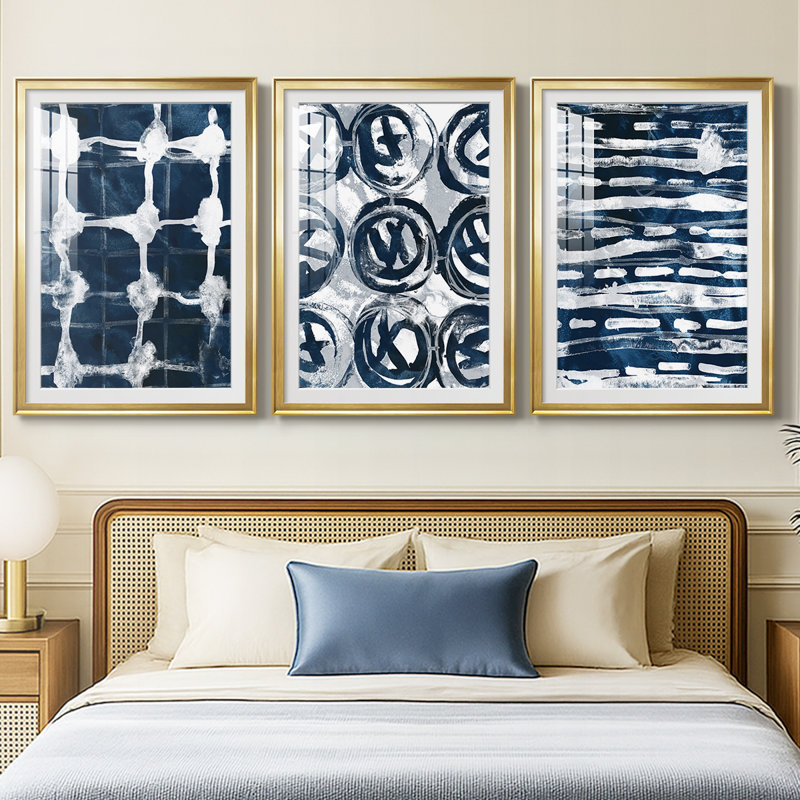 Indigo Memory I - reproduction sur mesure encadrée de qualité supérieure mate - 3 pièces, H 15 po x l 19 po, Doré