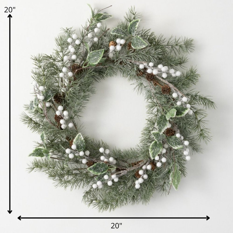 Couronne de pin artificielle 20 po avec baies