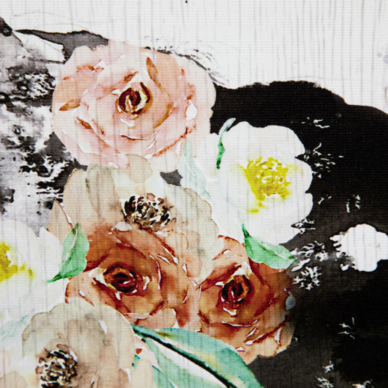 Poule avec fleurs
