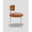 Chaises en simili cuir de certaines personnes