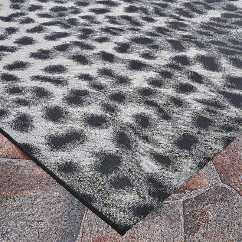 Amreece Animal Print Ivory Charcoal Indoor Outdoor Rug, Rectangle 5'3" x 7'6"
