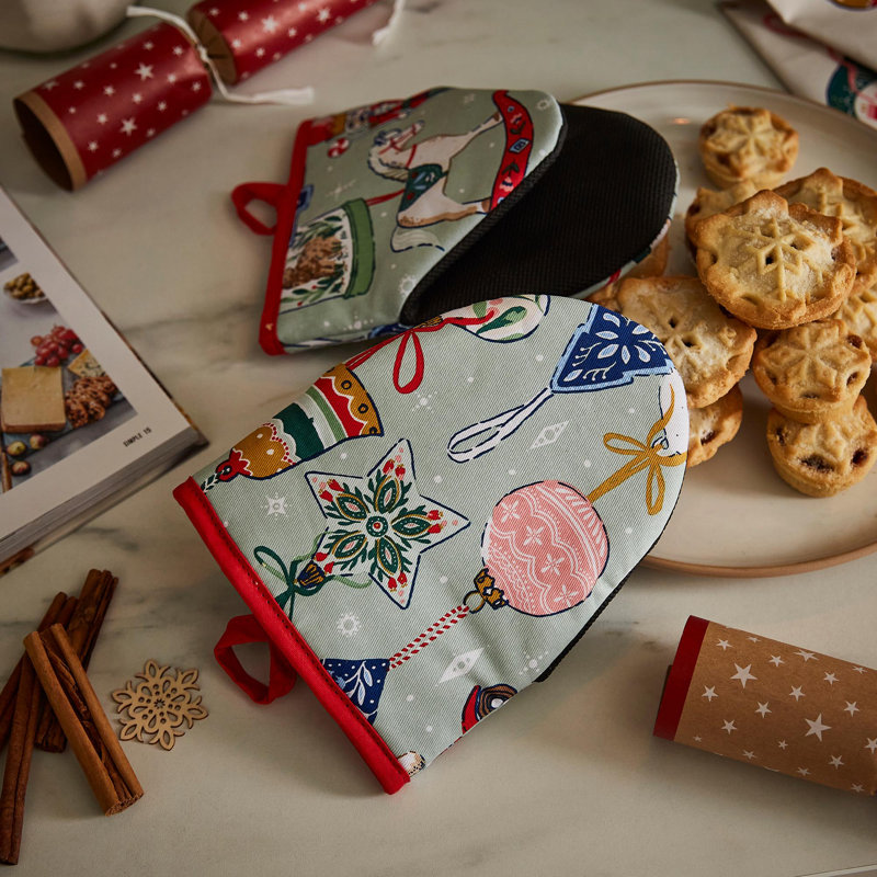 Ulster Weavers Christmas Ornaments 100% Cotton Oven Mitt