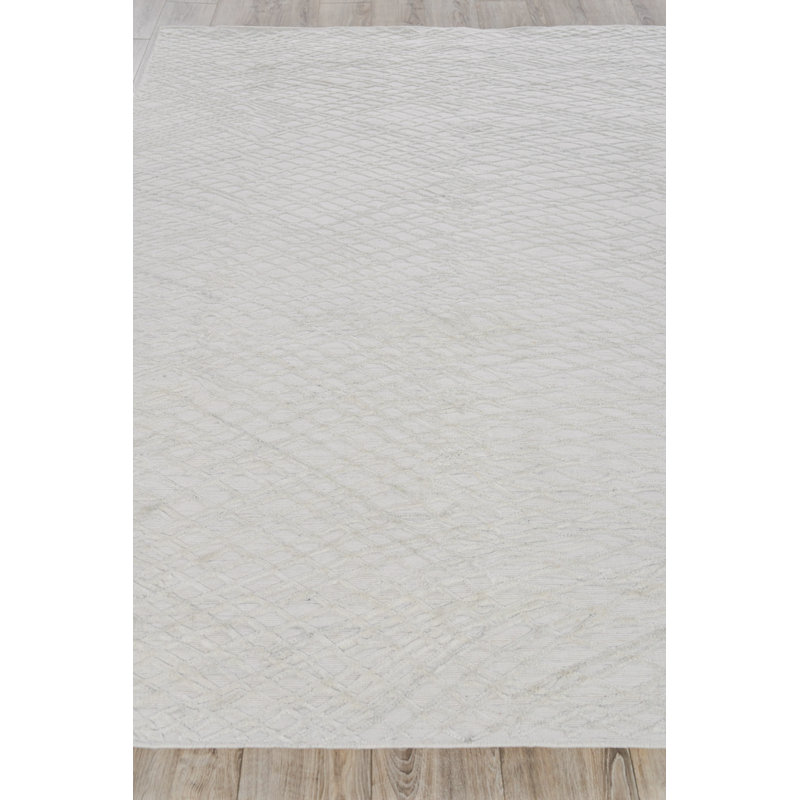 Crescendo Handmade Hand Loomed Rayon From Bamboo Silk And Cotton Ivory Area Rug, Rectangle 2' x 3'