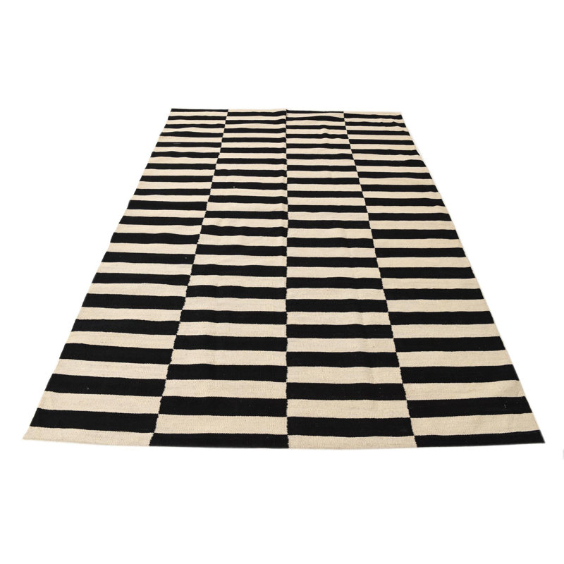 Tapis noir et blanc Ousley