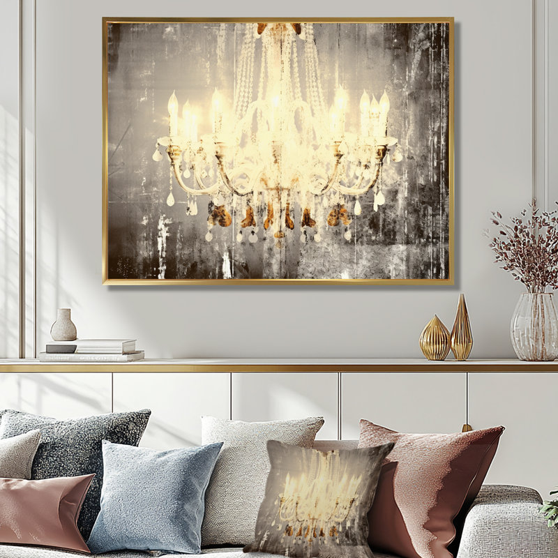 Lustre doré brillant à travers les ténèbres II - décoration murale lustre Glam, Toile avec cadre flottant or