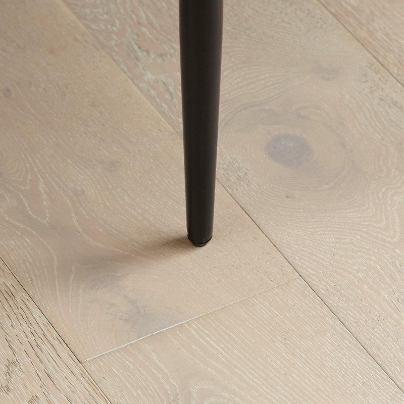 45cm H Metal Accent, Black, Clay