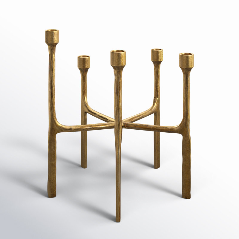 Quyn  Taper Candleholder Centerpiece