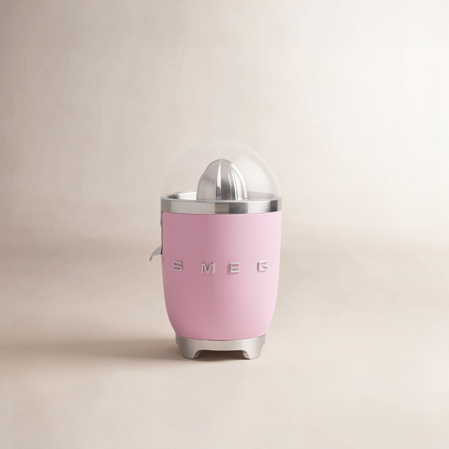 50's Retro Style Citrus Juicer, Pink