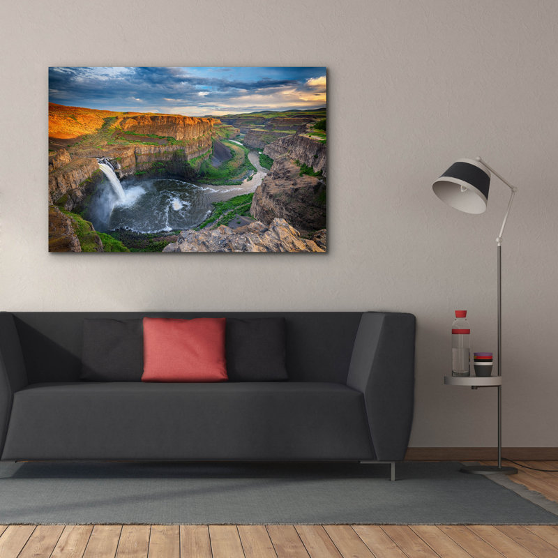 Toile épique Graffiti «Sunset At Palouse Falls» par Rick Berk, 60 po x 40 po