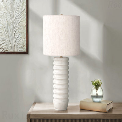 Lampe de table - H 28 po, matériau en résine crème, ivoire et abat-jour crème