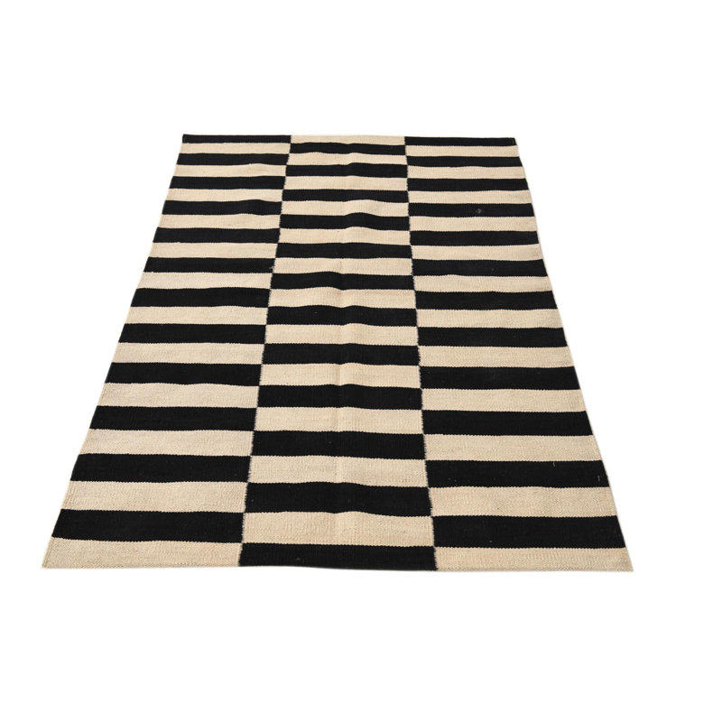 Tapis noir et blanc Orta