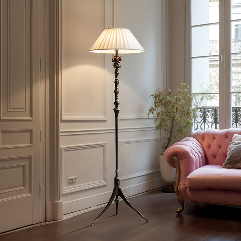 Brownness + fer blanc + lampes sur pied sans tissu