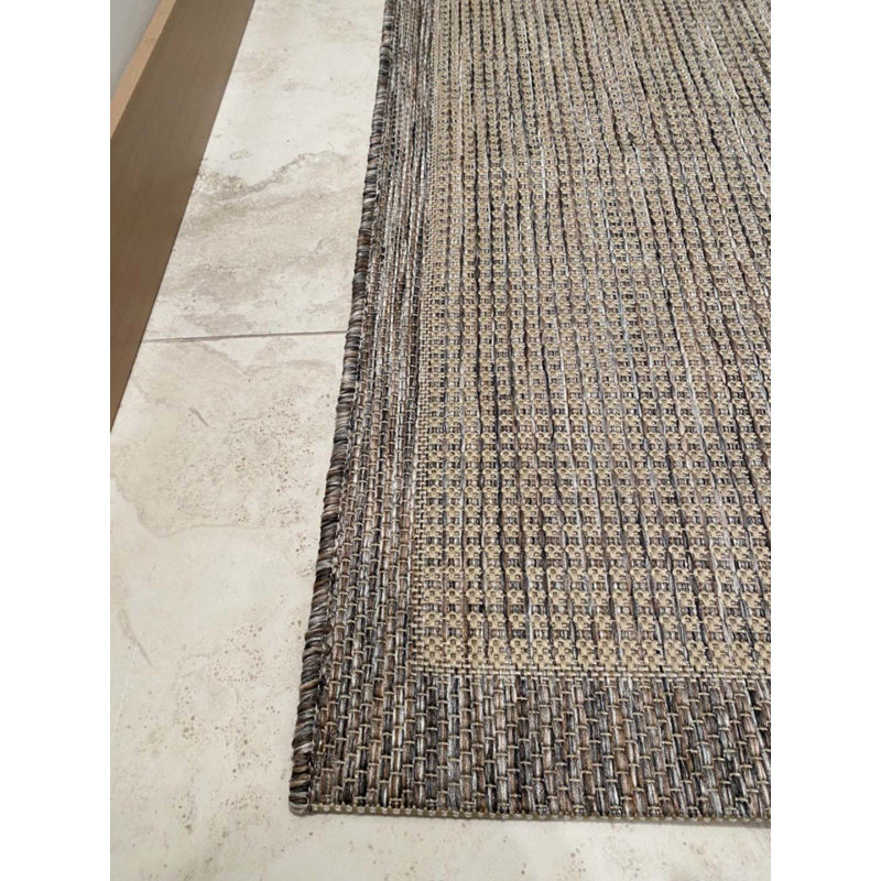 Tapis Olalla, Rectangle 5 pi 10 po x 9 pi 5 po