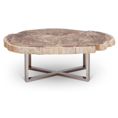 Table basse à pieds croisés