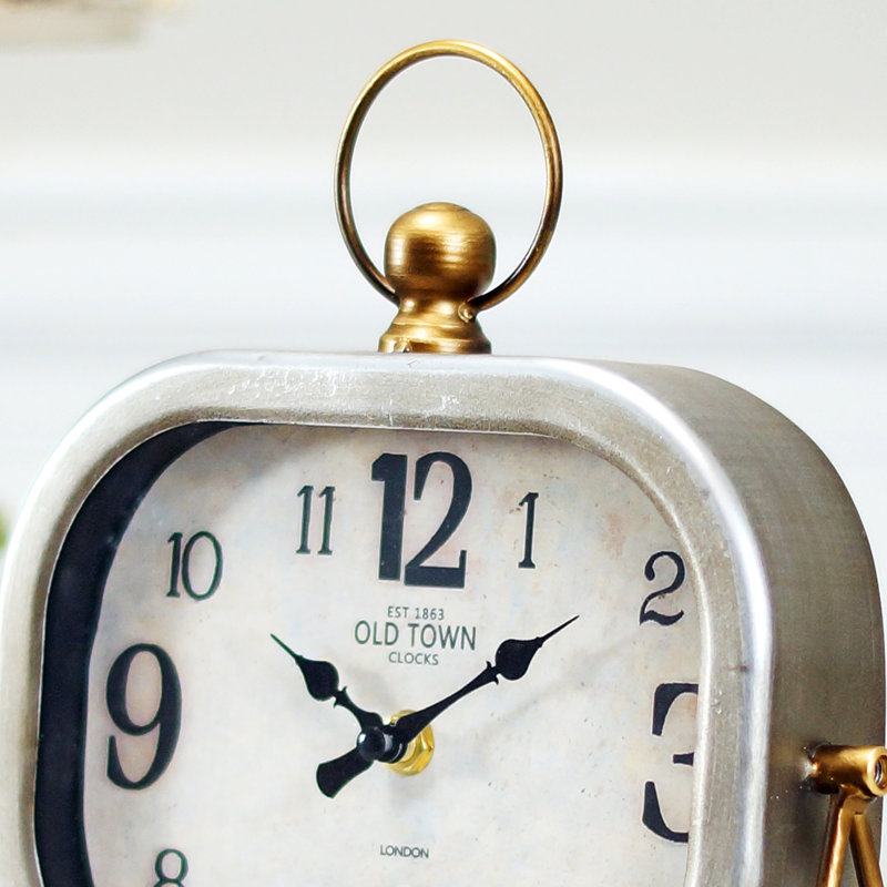 Horloge de table en métal 10 po blanc
