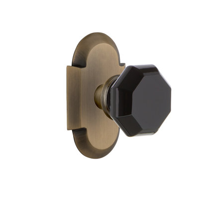 Cottage Plate with Waldorf White Milk Knob