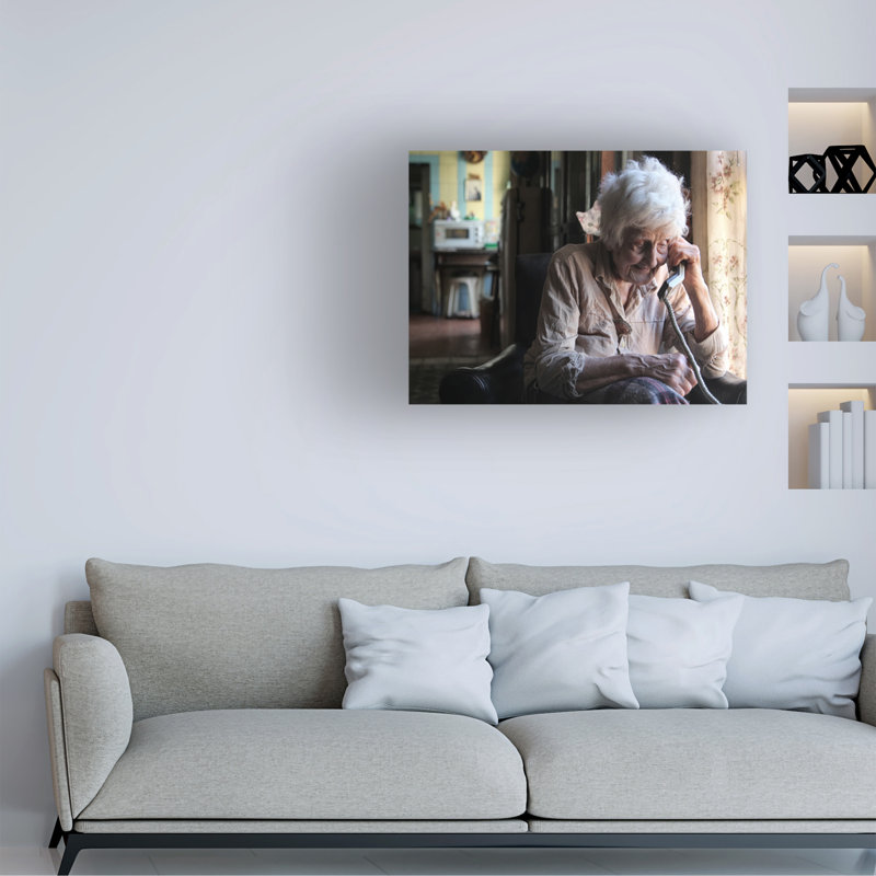 Ellen Van Deelen Mary Canvas Art, H 14 po x l 19 po
