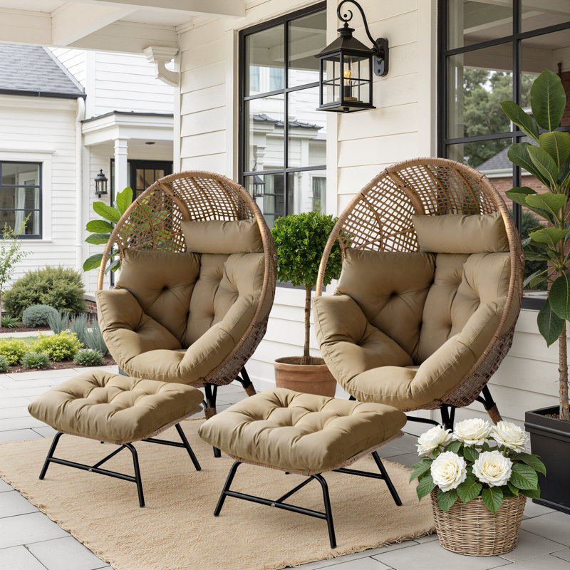 Chaise longue d'extérieur en osier avec repose-pieds toutes saisons en osier (ensemble de 2), Brun