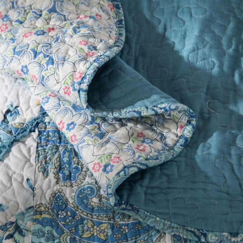 Modern & Contemporary Cotton Floral Quilt, King Quilt + 2 Shams