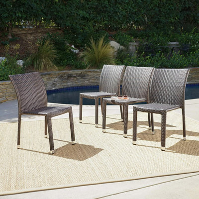 Fauteuil en rotin sans accoudoirs