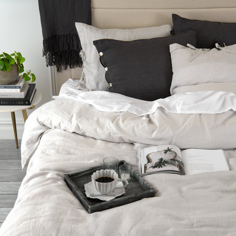 Ginesta Modern & Contemporary Duvet Cover, Light Gray, Queen Duvet Cover + 2 Standard Shams