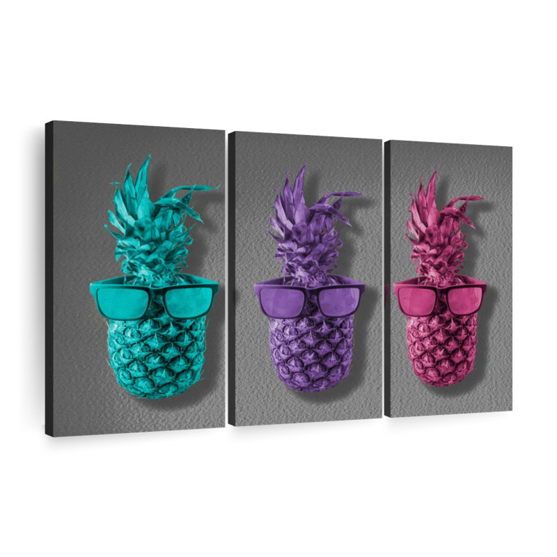 «Three Trendy Pineapples», reproduction sur toile, H 74 po x l 48 po x P 1,25 po