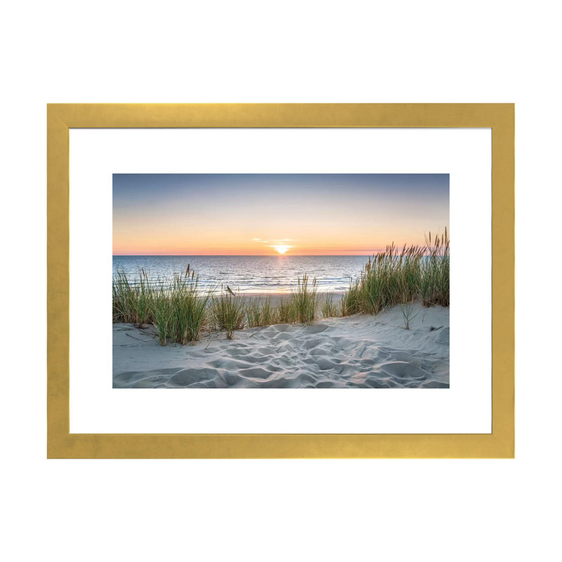 «Beautiful Sunset at the Beach» par Jan Becke - reproduction de photo, H 24 po x l 32 po, Doré